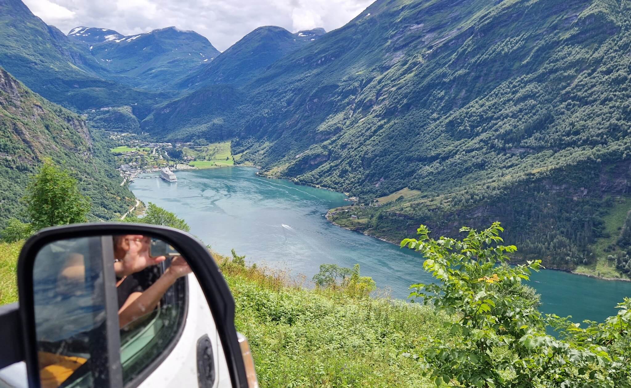 Fra Trondheim til Larvik i autocamper - Geiranger set fra oven